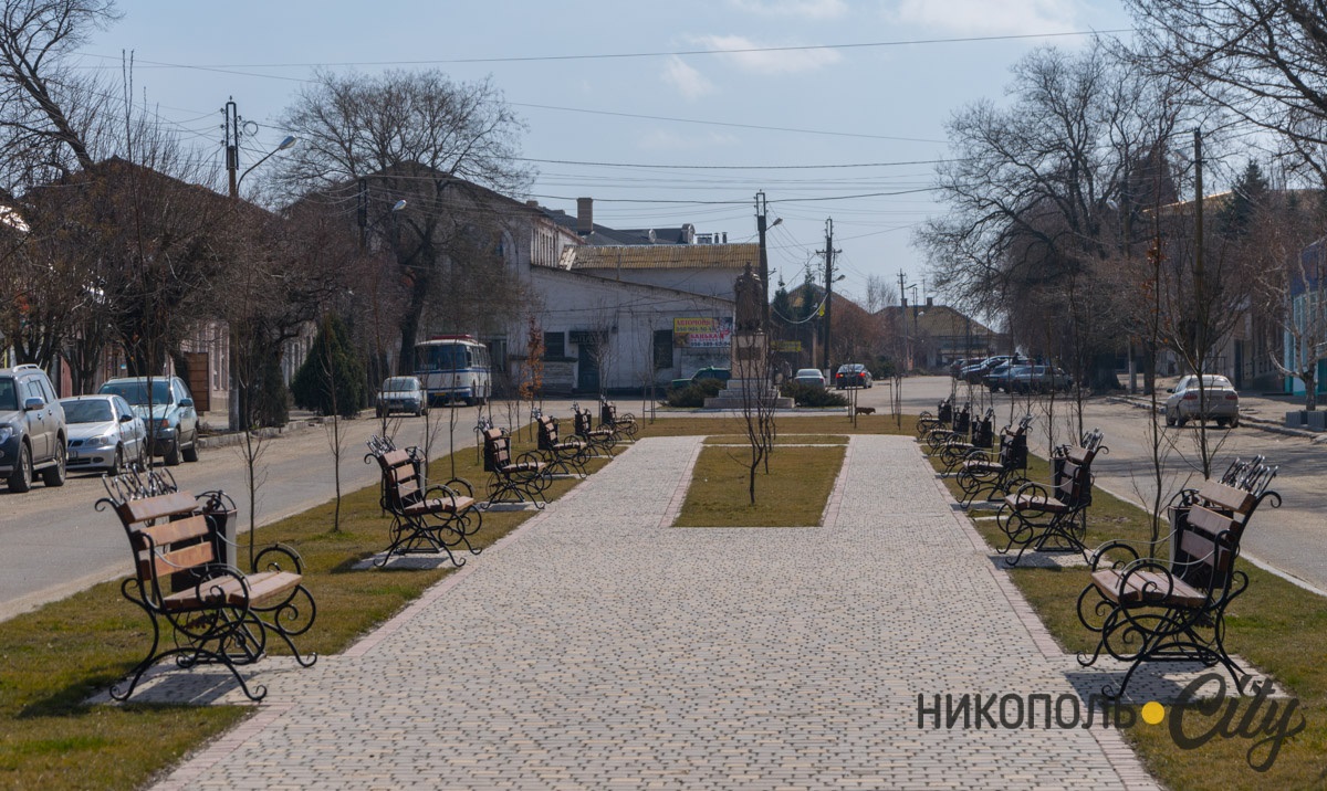 Аллея в старой части города