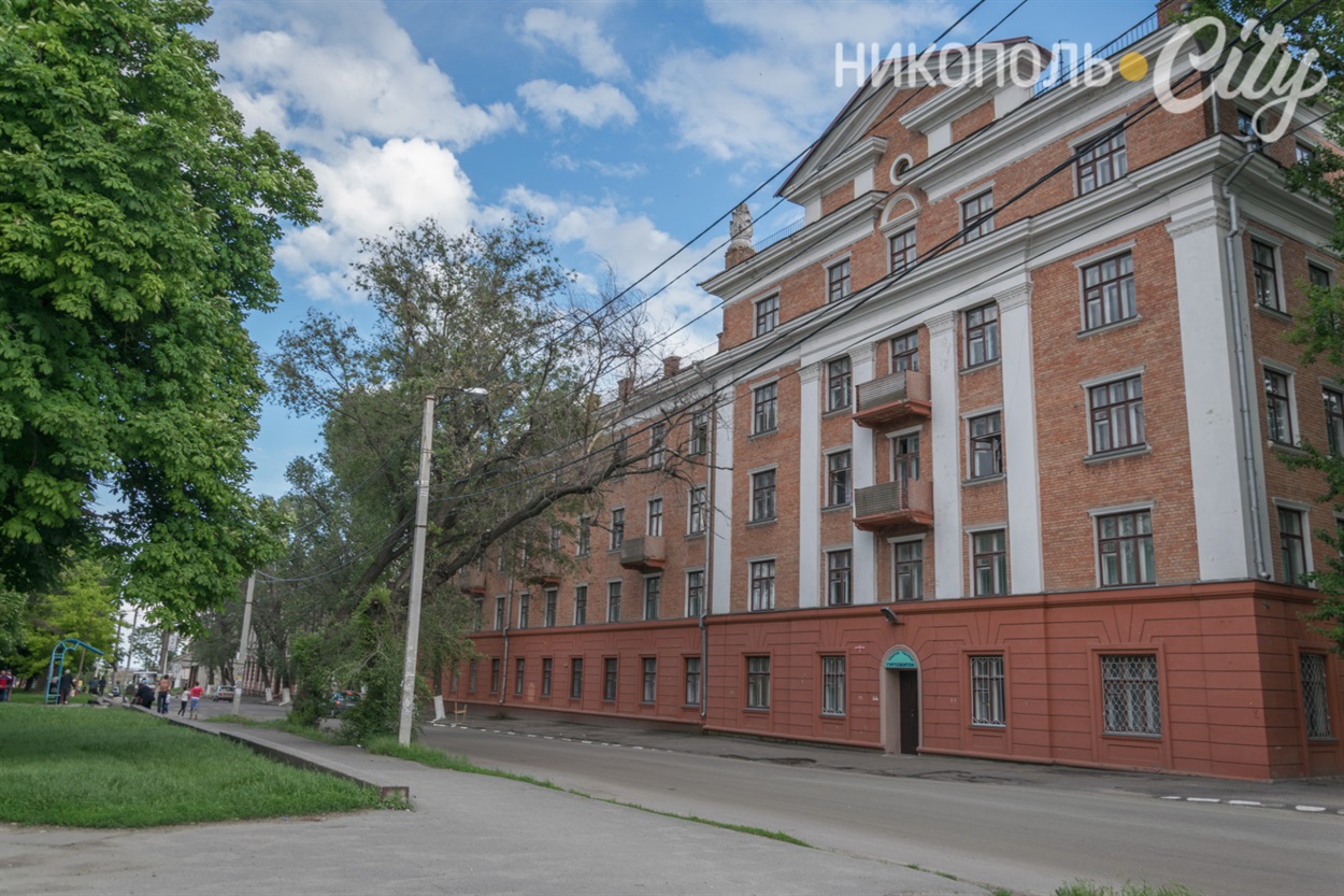 Фасад медичного училища