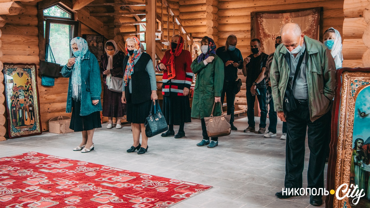 Віряни у храмі Петра Калнишевського
