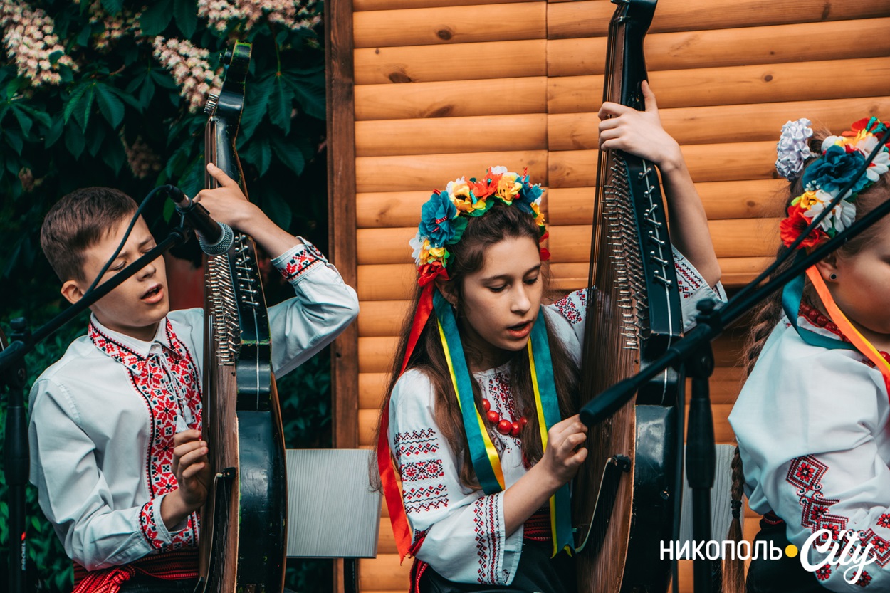 Учні Нікопольської школи мистецтв