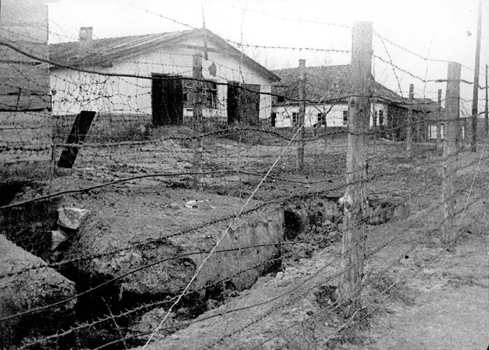 Концентраційний табір після звільнення. Нікополь, лютий 1944 рік