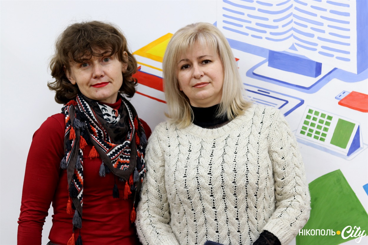 Наталія Романець та Ганна Содилєва - ініціаторки акції з розпису пряників.