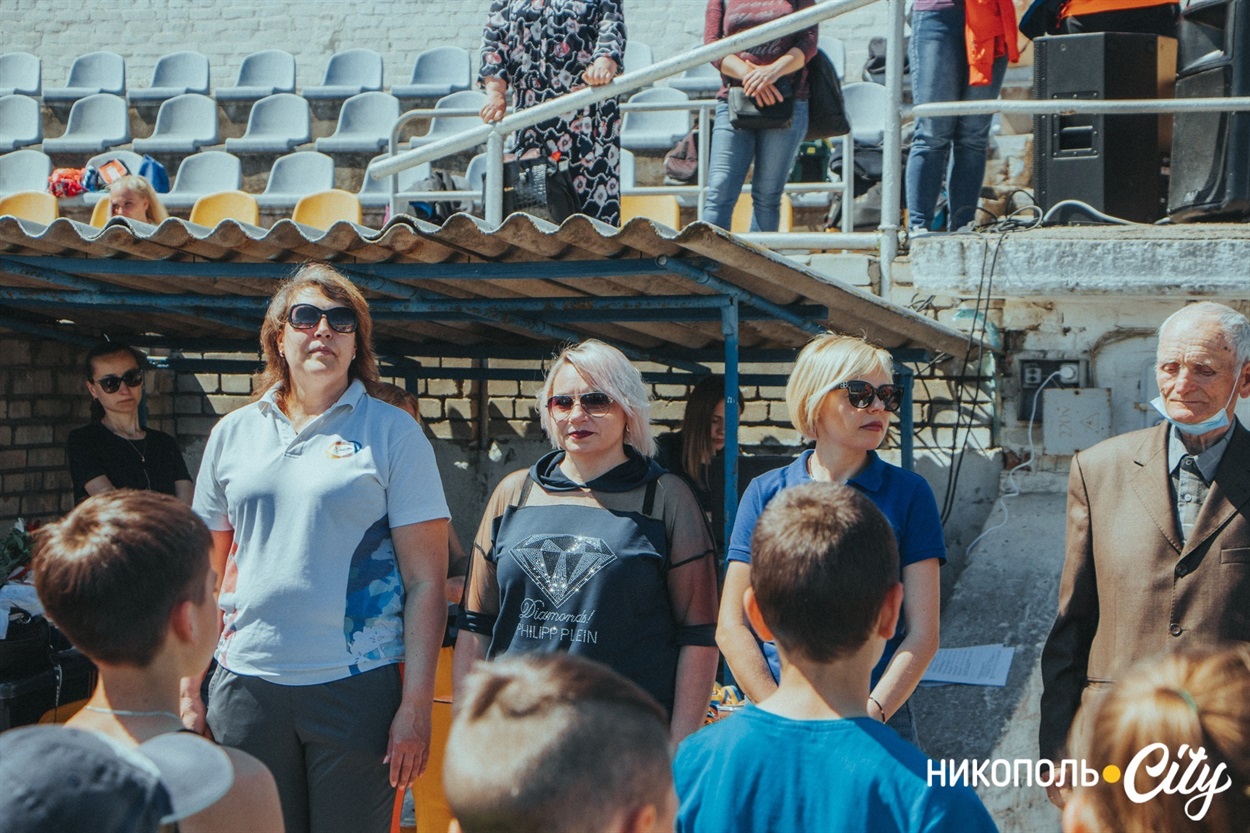Олена Антонова ліворуч.
