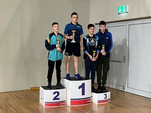 Дерлюк Антон став чемпіоном змагань з настільного тенісу