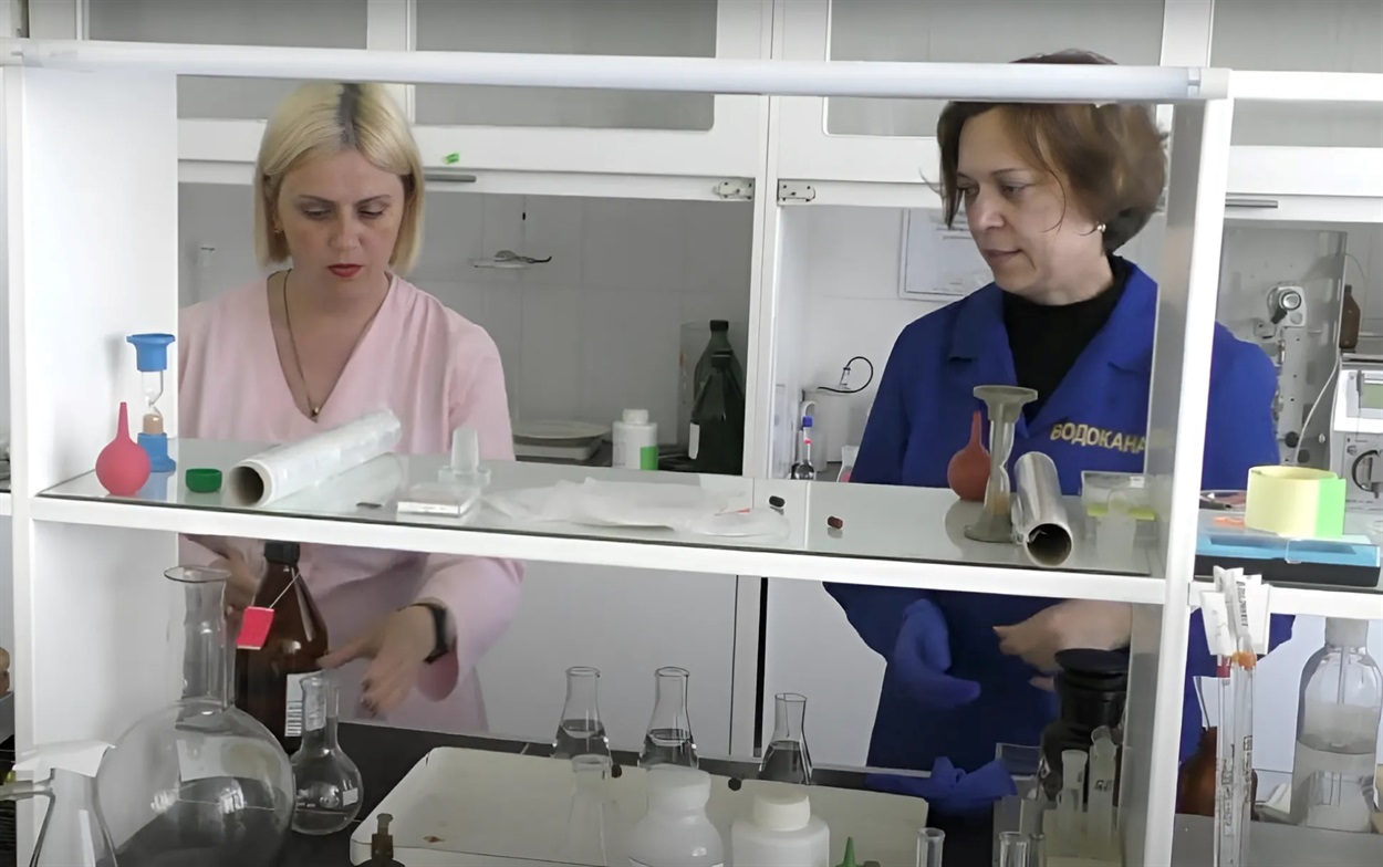 Лаборанти КП «Нікопольводоканал» 