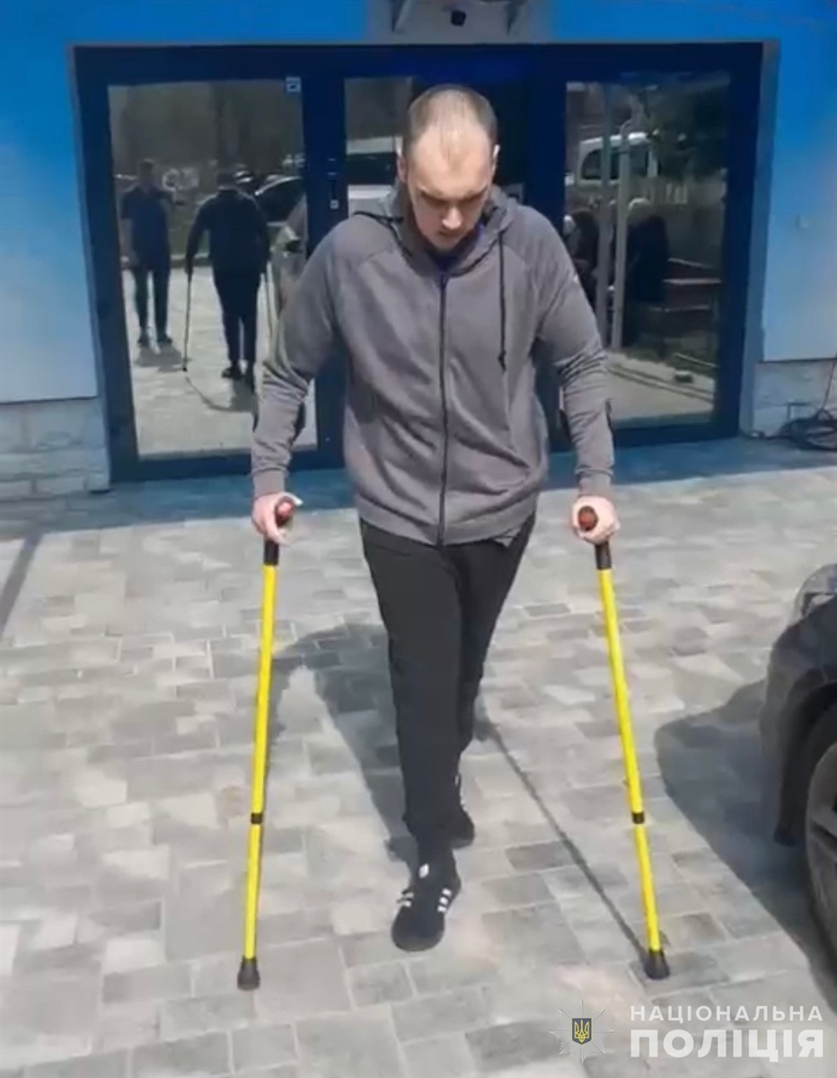 Перші самостійні кроки після поранення